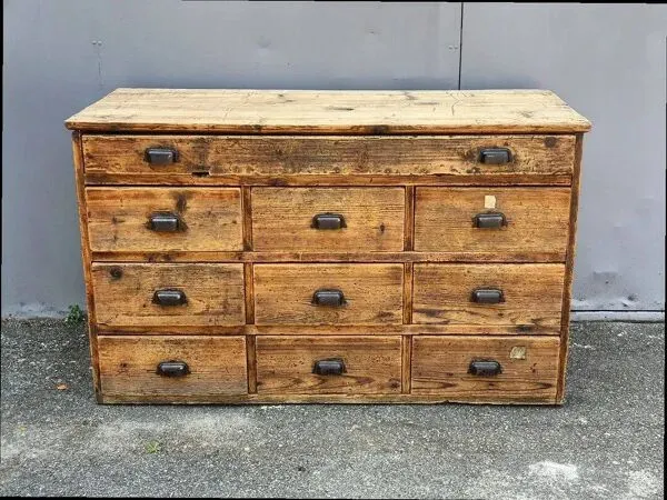 Illustration numéro 2 du produit Meuble de métier