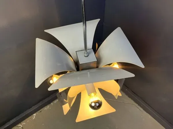 Illustration numéro 2 du produit Lustre italien de l'ère spatiale, années 1960