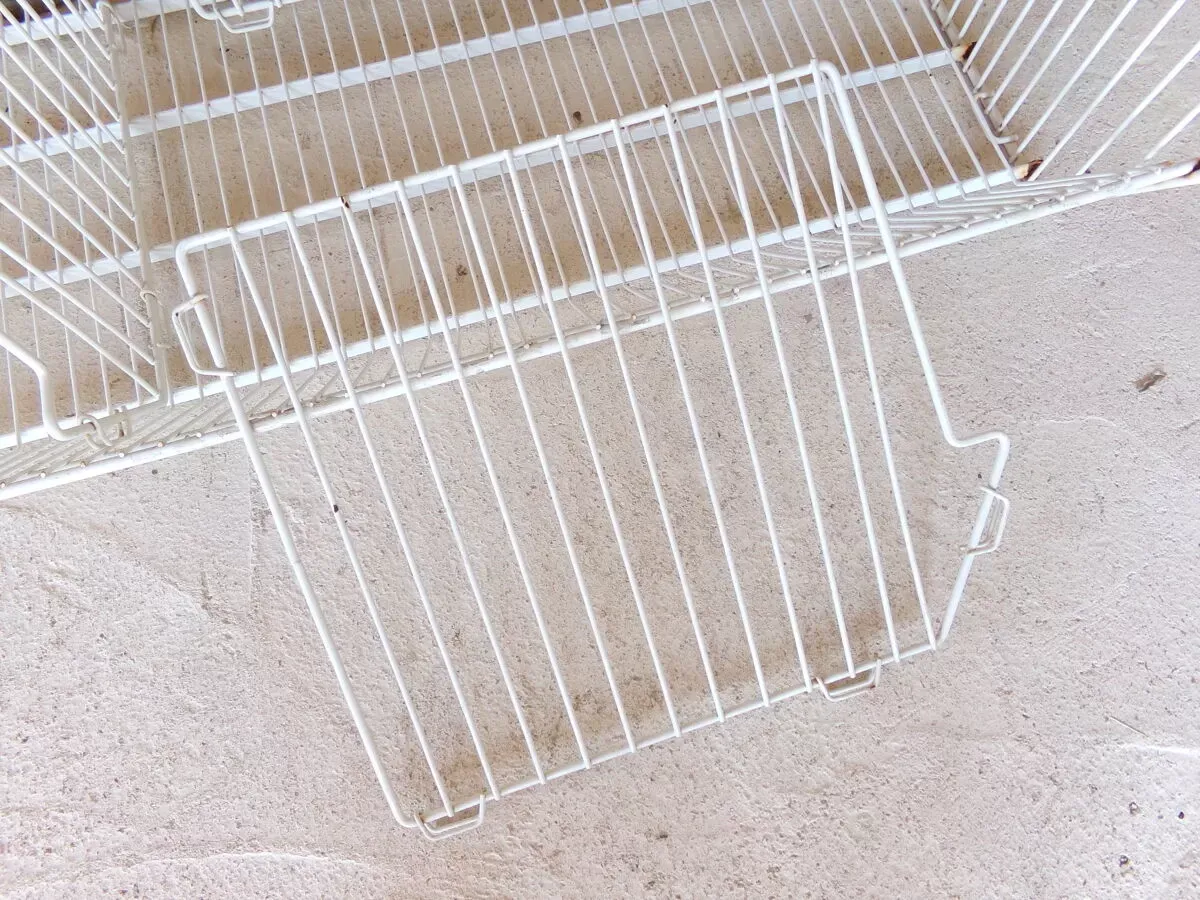 Illustration numéro 2 du produit Etagère d'épicerie en métal