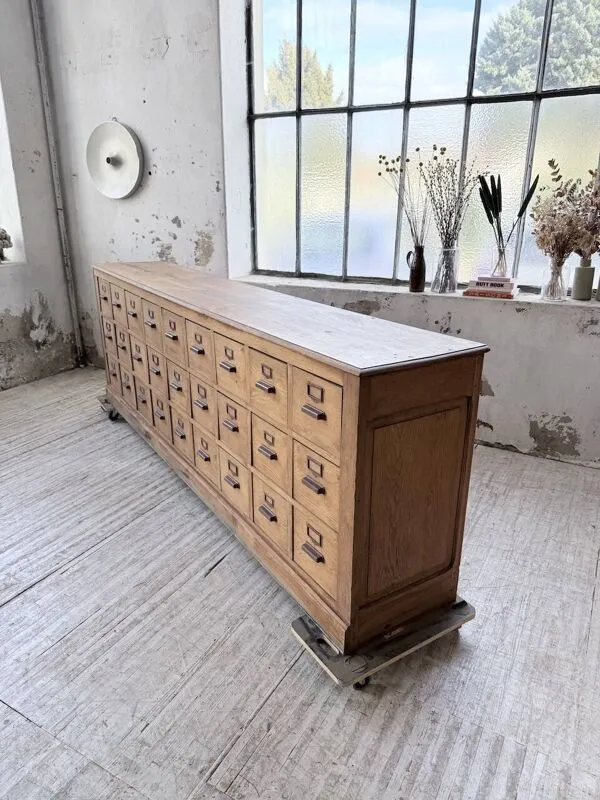 Illustration numéro 2 du produit Meuble de métier XL en chêne massif 270cm