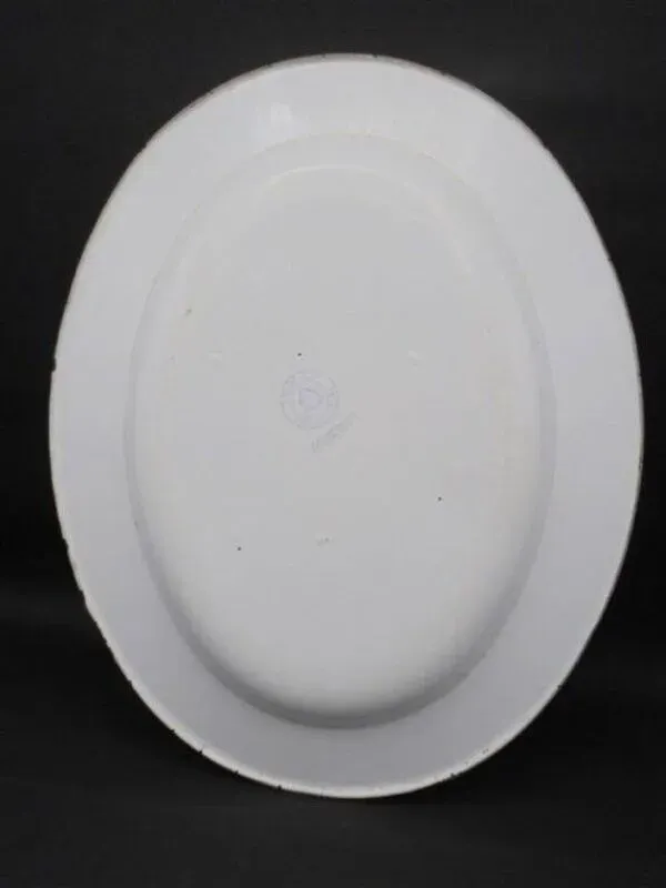 Illustration numéro 2 du produit Plateau en tôle émaillée