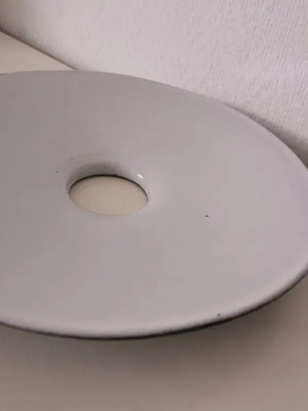 Illustration numéro 2 du produit abat jour en métal émaillé , décor industriel vert foncé