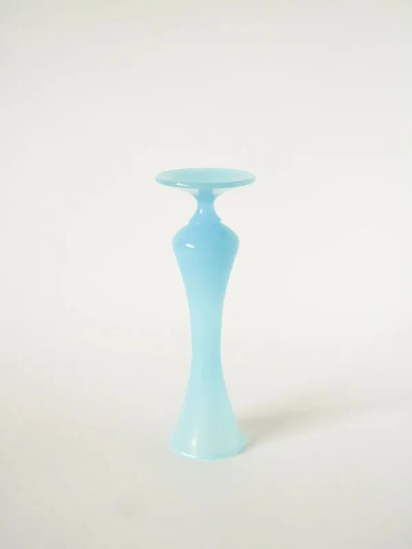 Illustration numéro 2 du produit Vase en opaline dentelé, bleu, 1960