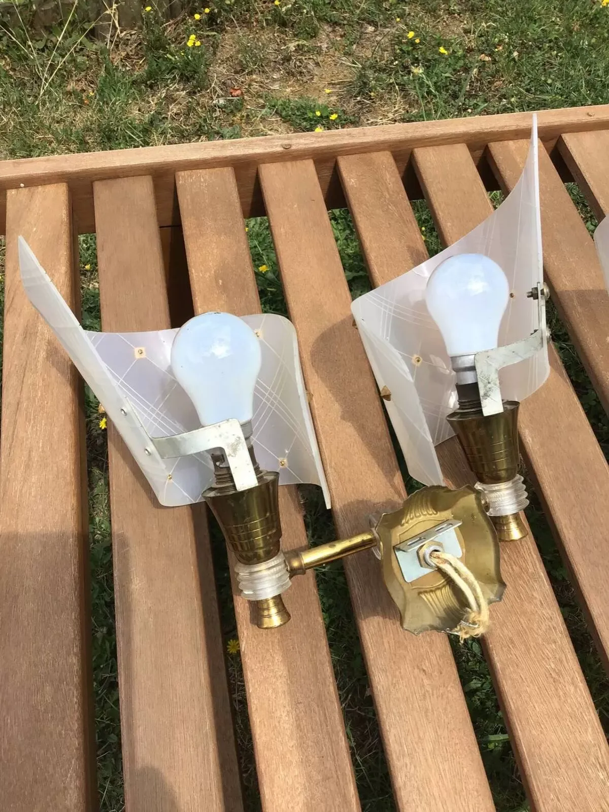 Illustration numéro 2 du produit Paire d’appliques vintage