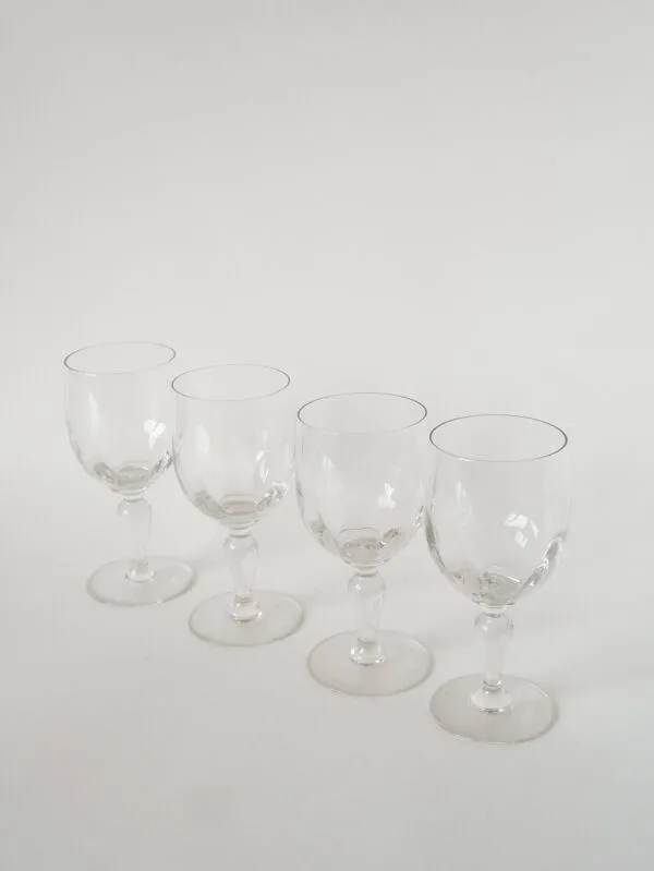 Illustration numéro 2 du produit Lot de 4 verres à vin en cristal, 1930