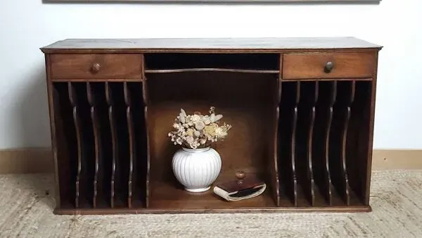 Illustration numéro 2 du produit Meuble de métier trieur de table vintage