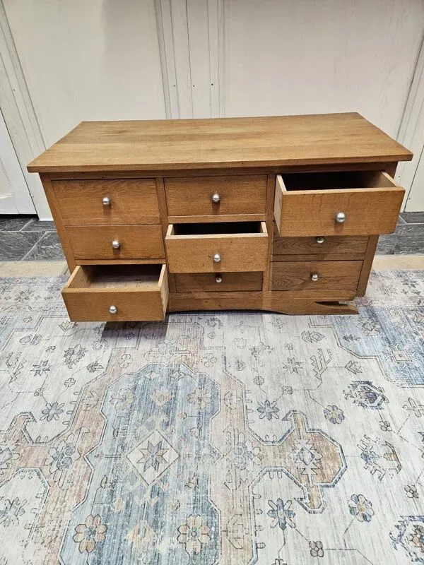 Illustration numéro 2 du produit Meuble de métier - Meuble à tiroirs