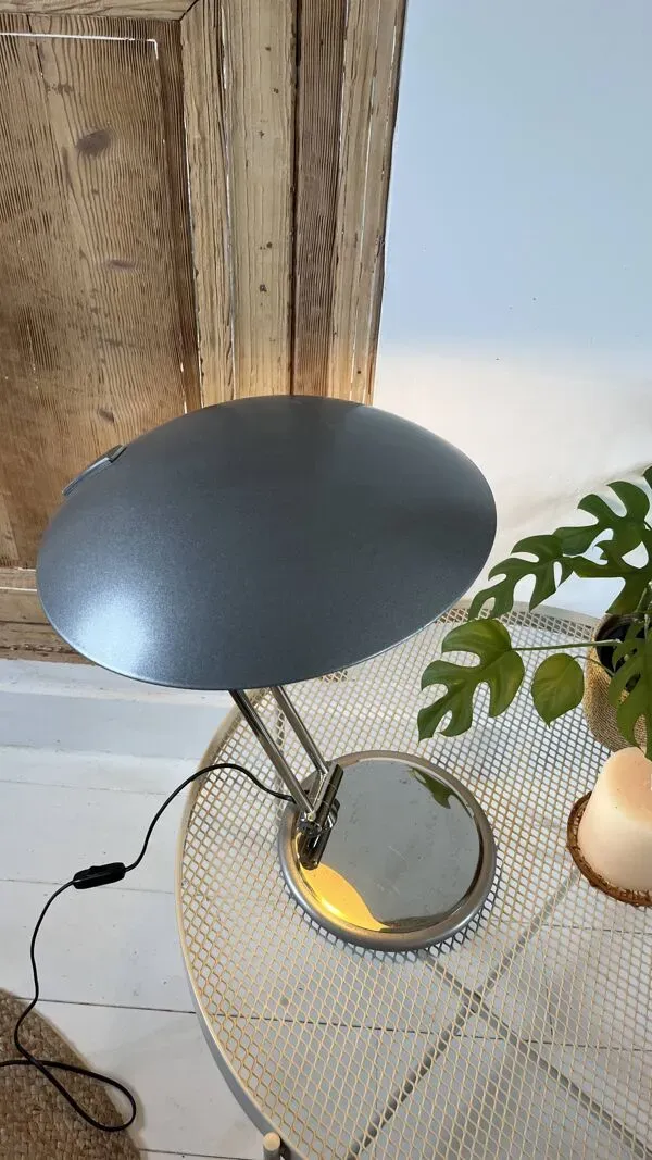 Illustration numéro 2 du produit Lampe de bureau vintage Aluminor