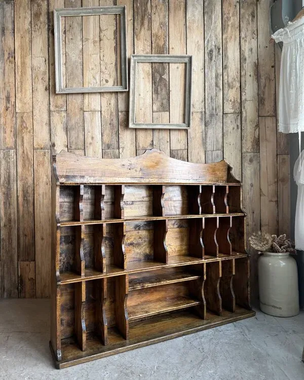 Illustration numéro 2 du produit Meuble de métier à casiers