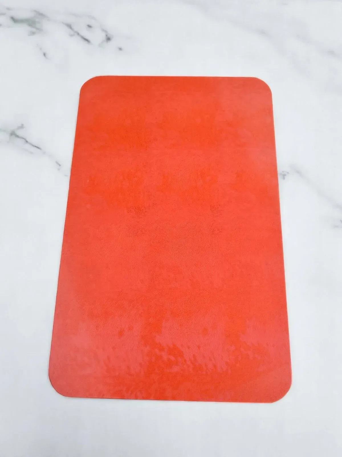 Illustration numéro 2 du produit Table d’appoint, desserte vintage