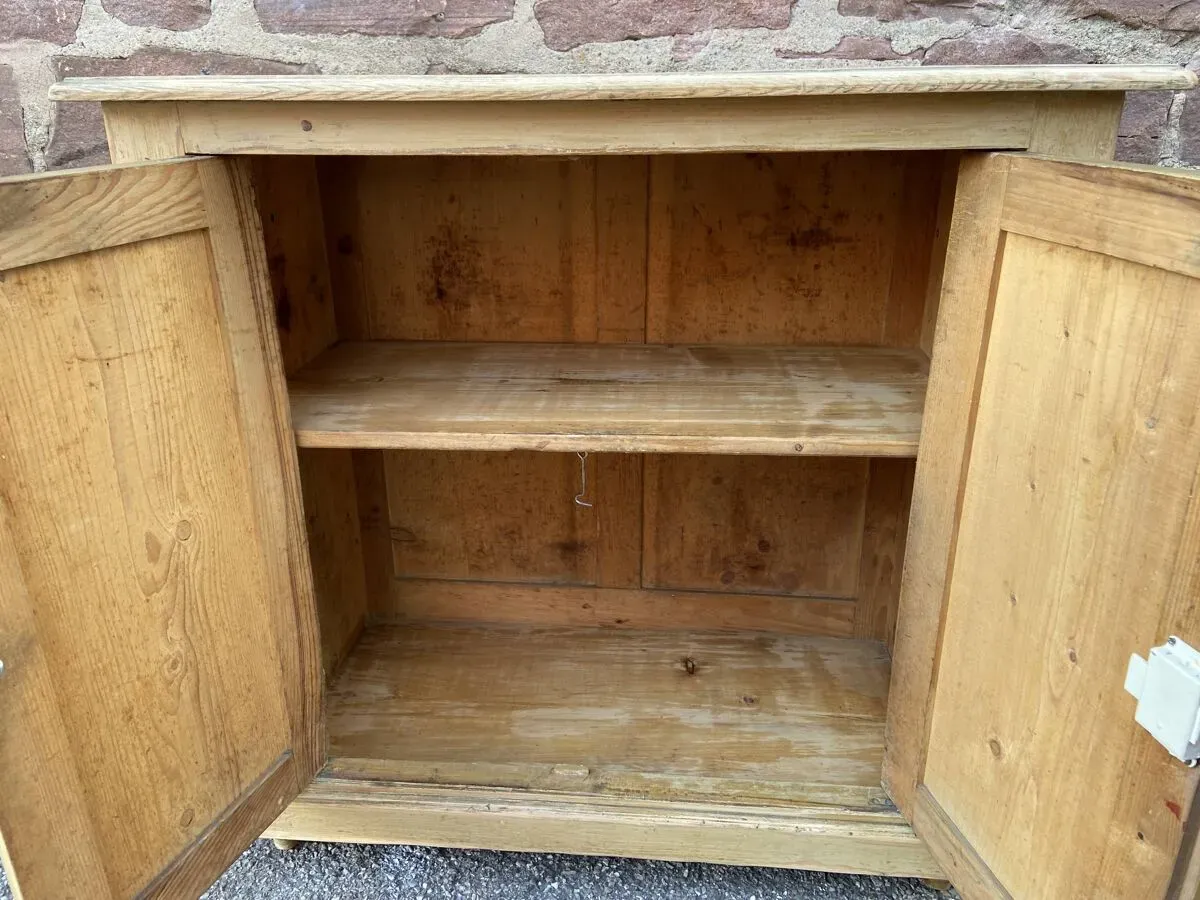 Illustration numéro 2 du produit Petit meuble alsacien rustique vers 1900 sapin peint buffet meuble métier art populaire enfilade