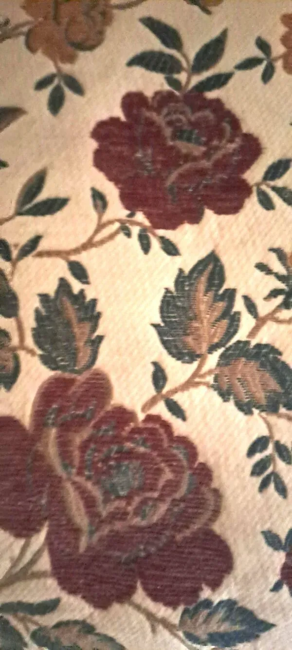 Illustration numéro 2 du produit Fauteuil Tissu et bois confort relax 1950