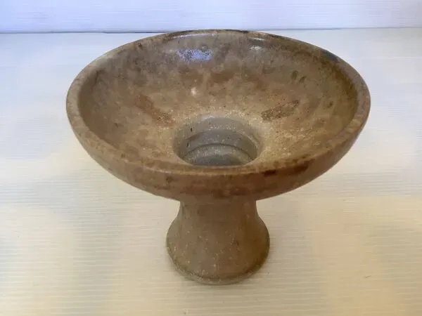 Illustration numéro 2 du produit Bougeoir forme calice céramique beige