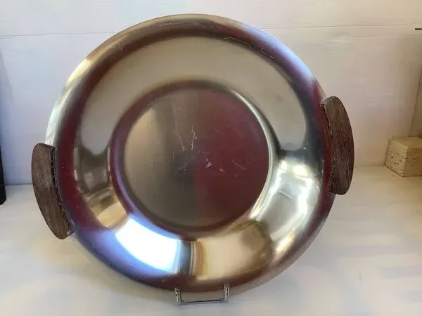 Illustration numéro 2 du produit Plat métal et bois scandinave