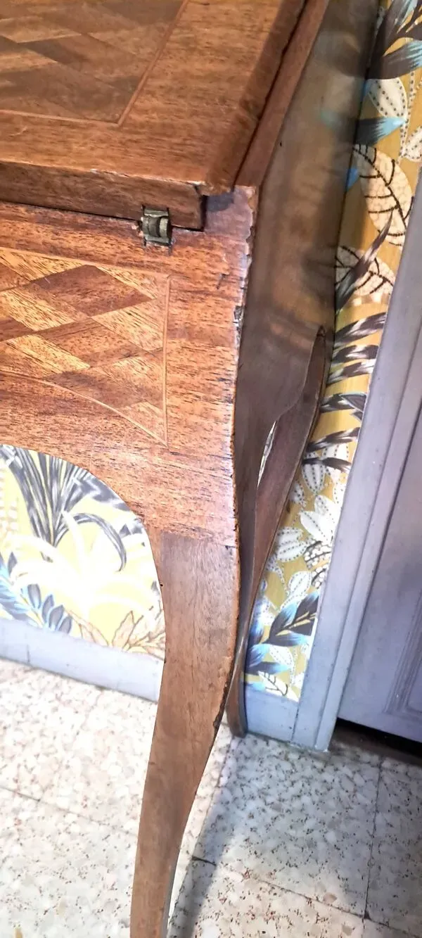 Illustration numéro 2 du produit Petit secrétaire XIX style Napoléon III plateau rabattable et marqueterie