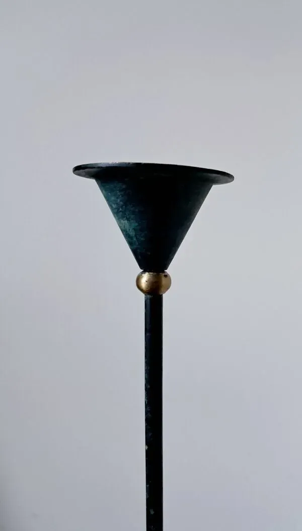 Illustration numéro 2 du produit Bougeoir en métal, Christian de Beaumont