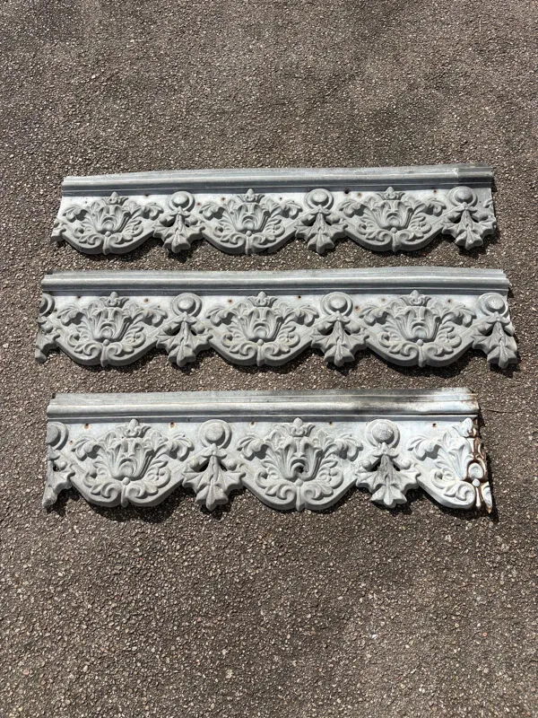 Illustration numéro 2 du produit Frise de toiture zinc