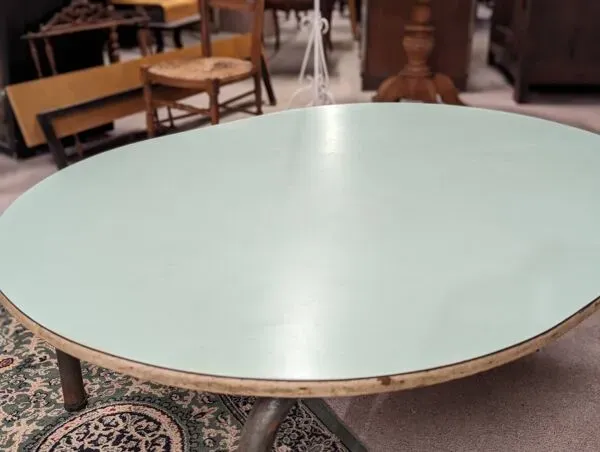 Illustration numéro 2 du produit Table basse vintage