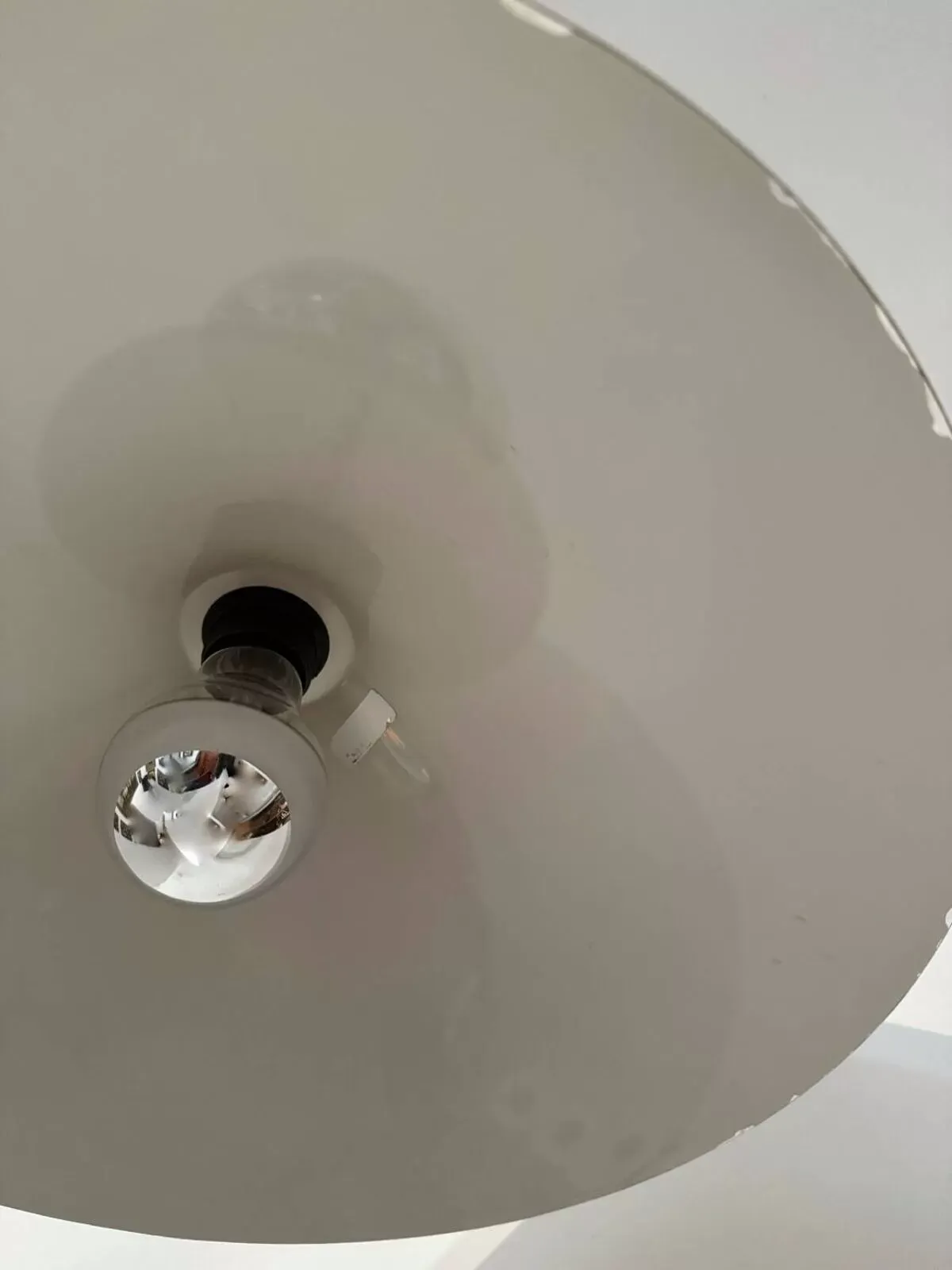 Illustration numéro 2 du produit Suspension style industriel, années 80