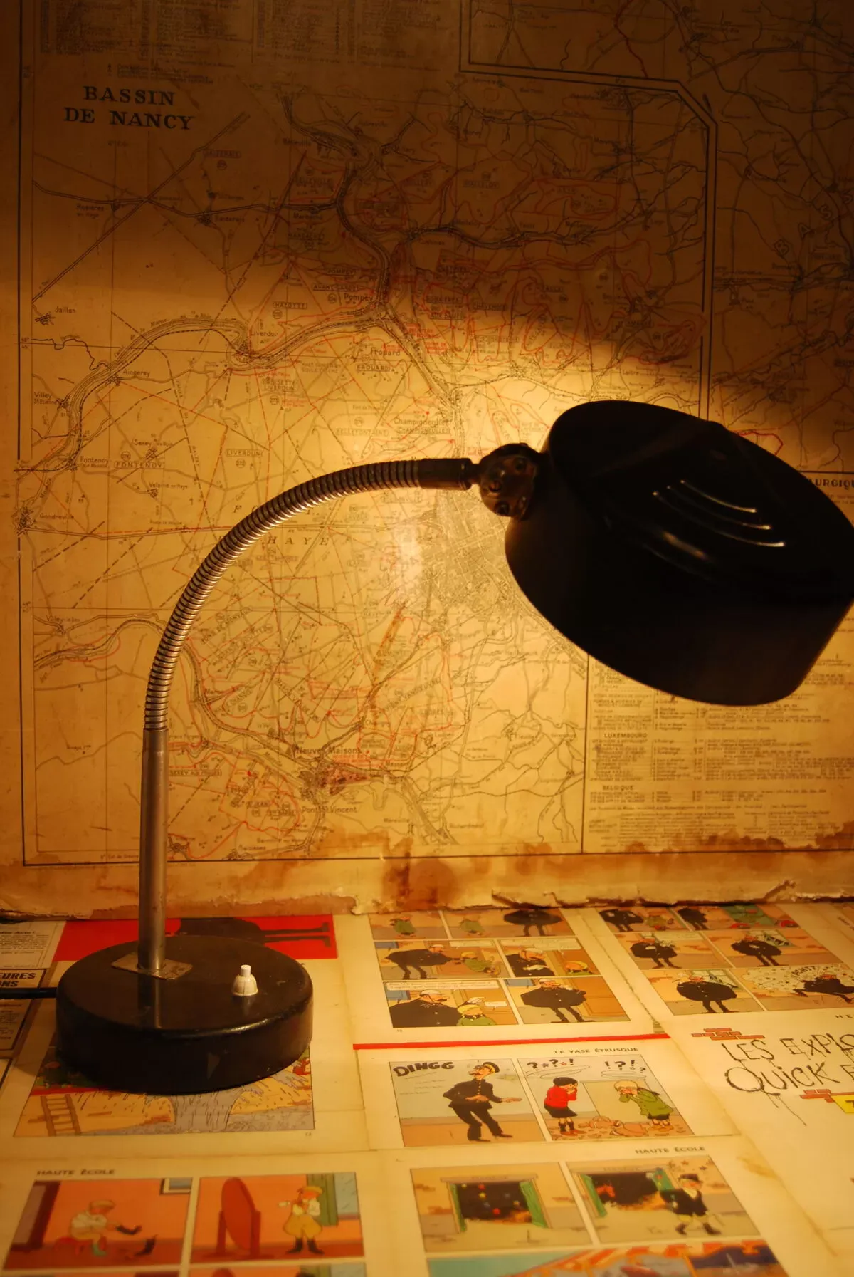 Illustration numéro 2 du produit Lampe industrielle