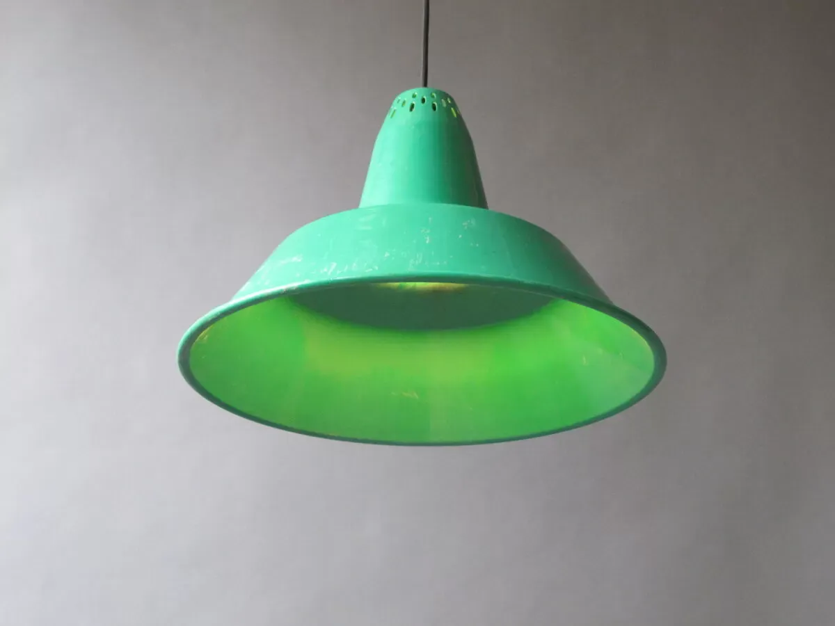 Illustration numéro 2 du produit Suspension industrielle verte