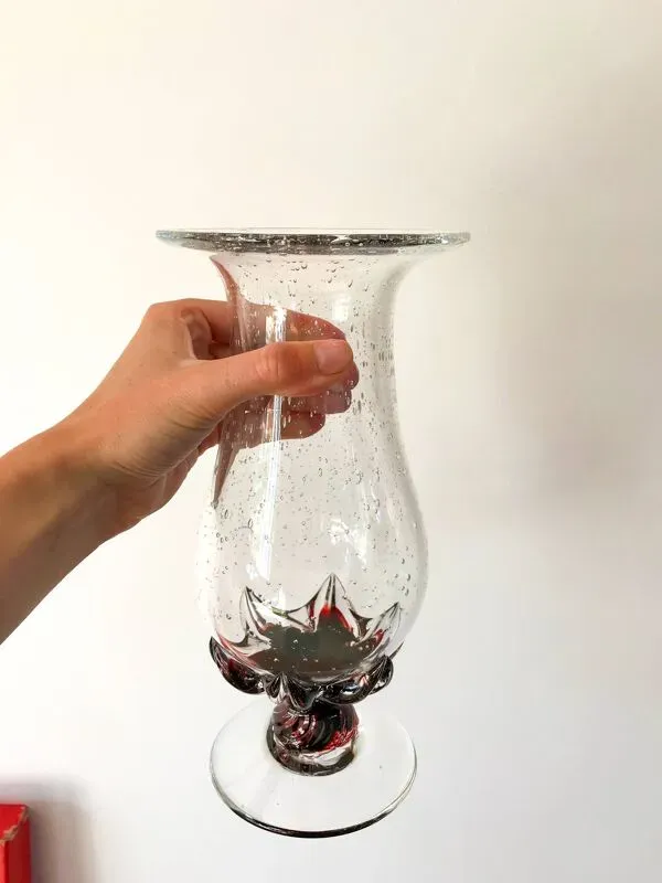 Illustration numéro 2 du produit grand vase en verre bullé et pied travaillé style Biot années 70