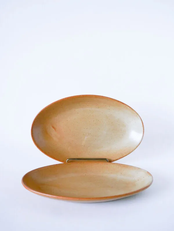 Illustration numéro 2 du produit Paire de petits plats ovals en grès, 1970