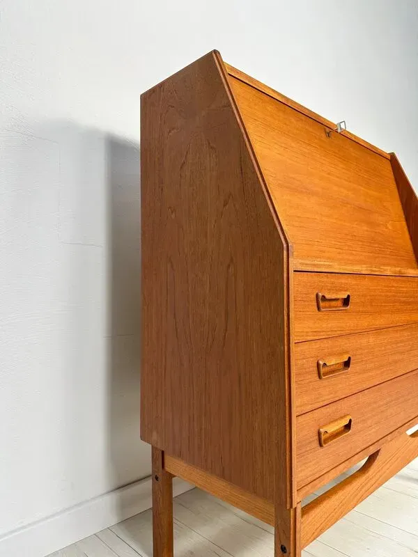 Illustration numéro 2 du produit 1960s Vintage Danish Teak Secretary by Dyrlund