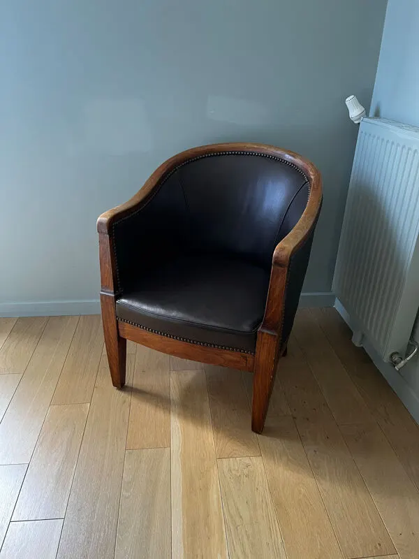 Illustration numéro 2 du produit Fauteuil club art deco cuir