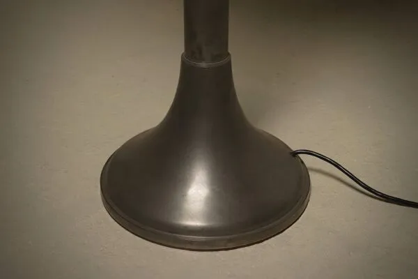 Illustration numéro 2 du produit Lampadaire en étain par Harald Buchrucker, années 1960