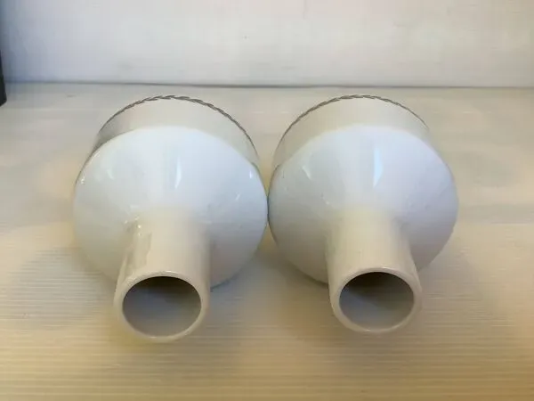 Illustration numéro 2 du produit Paire vases bougeoirs Bavaria Germany