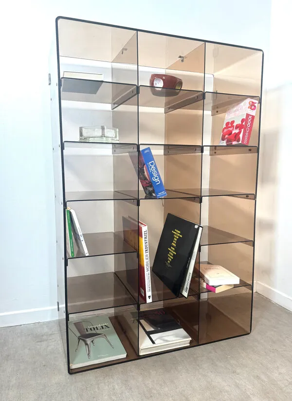 Illustration numéro 2 du produit Rare Bibliothèque 18 Casiers en Plexiglas Fumé - Michel Dimas