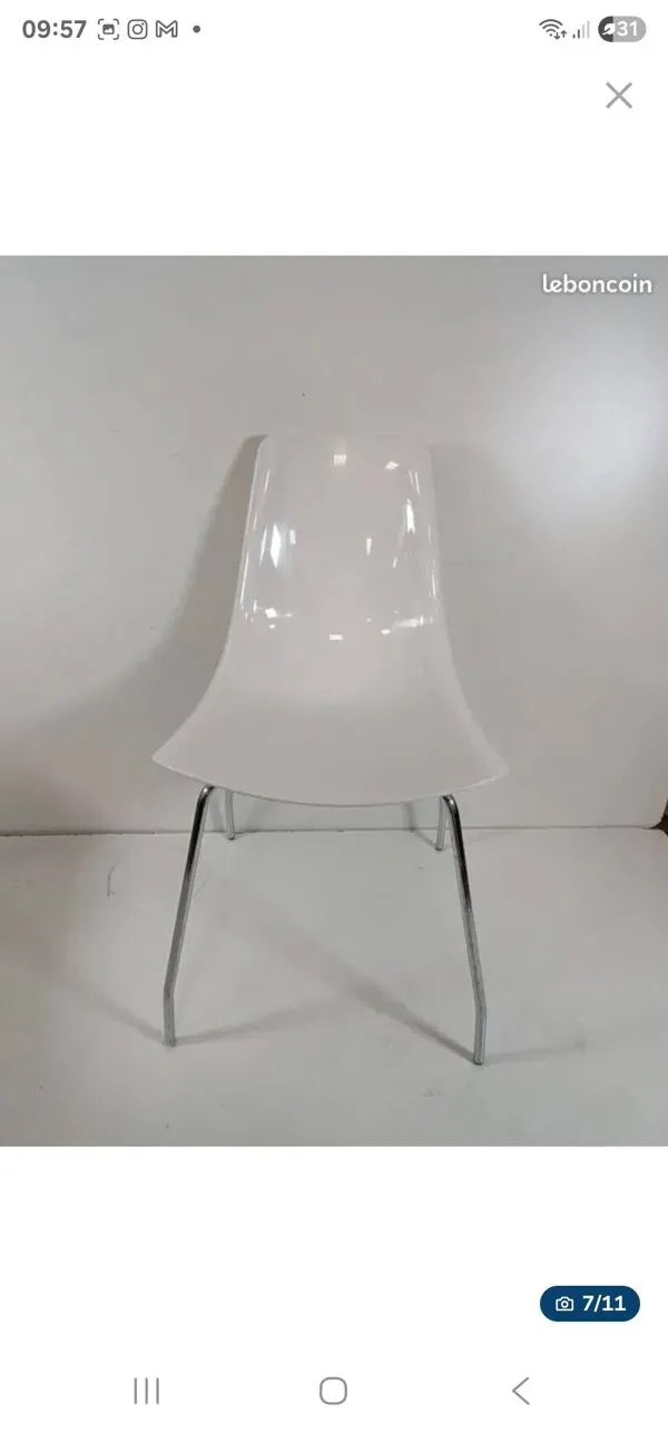 Illustration numéro 2 du produit Chaise industrielle coque fibre de verre, piètement acier chromé – 1960