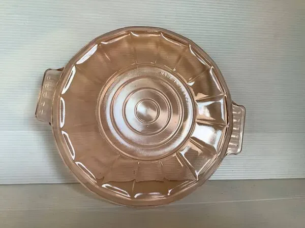 Illustration numéro 2 du produit Plat verre rose avec anses style Rosaline