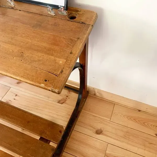 Illustration numéro 2 du produit Double bureau d’écolier Marcel Roy