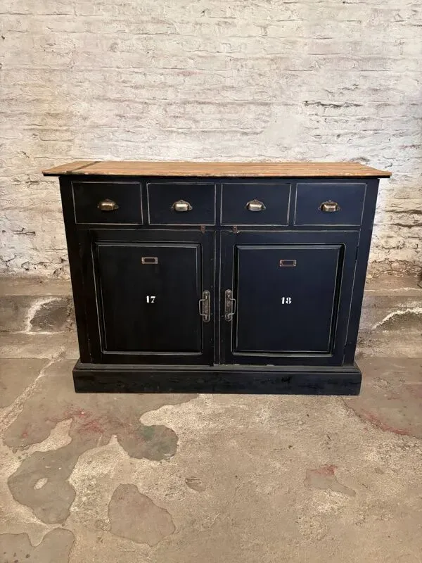 Illustration numéro 2 du produit Meuble de métier