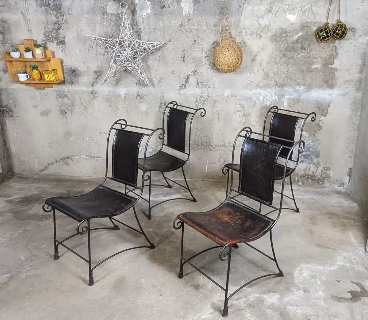 Illustration numéro 2 du produit 4 fauteuils en fer forgé