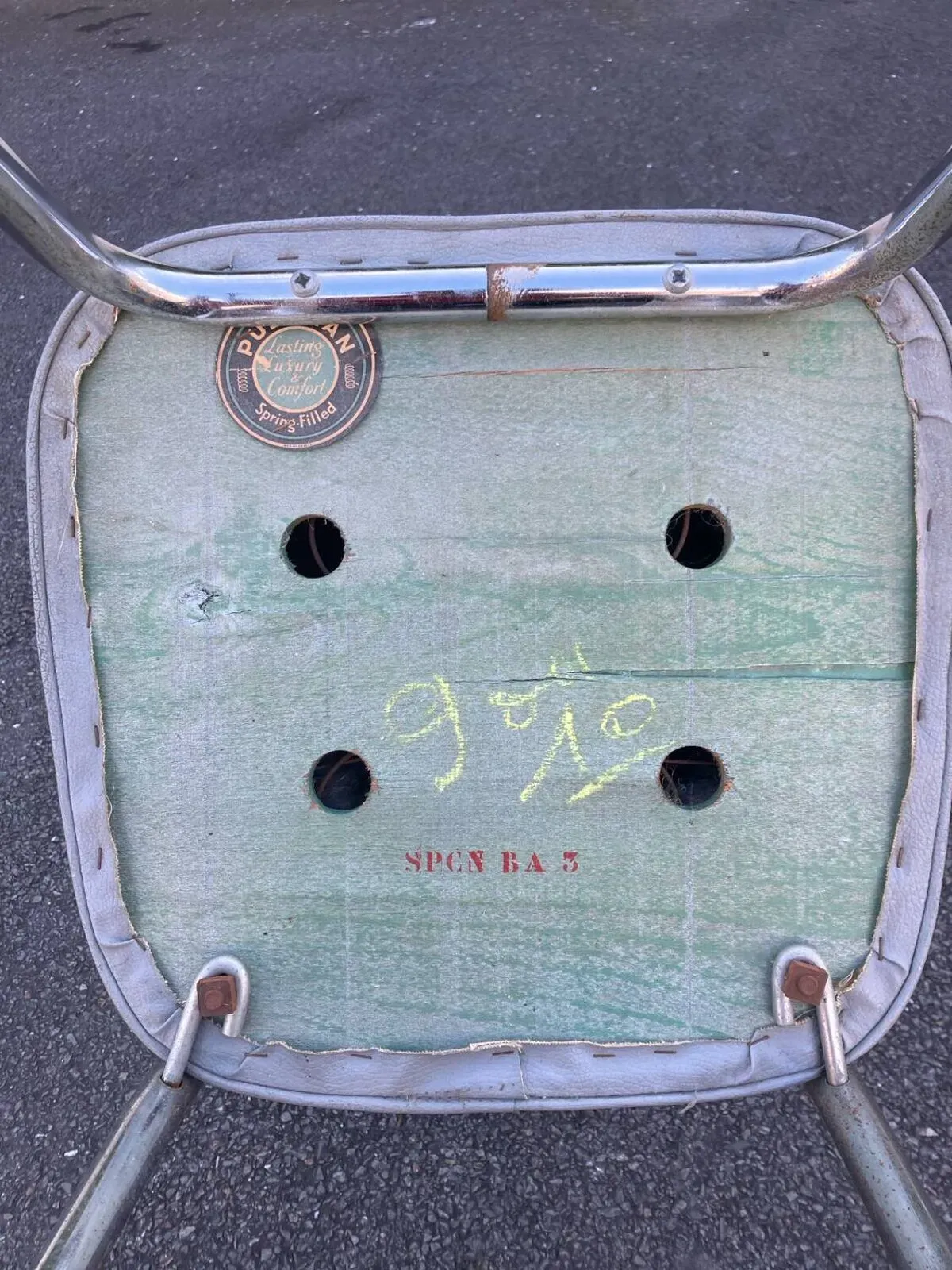 Illustration numéro 2 du produit Chaise Vintage Pullman Sky Gris Industriel