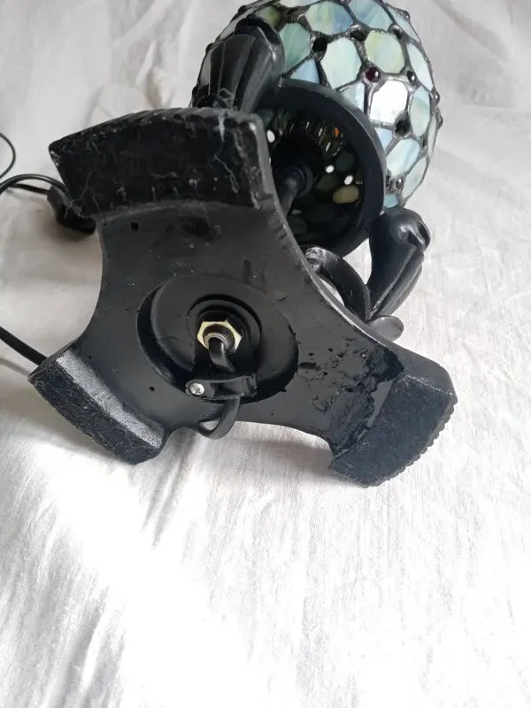 Illustration numéro 2 du produit Petite lampe Ovoïde