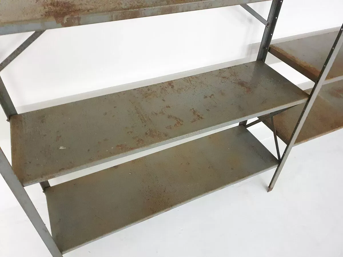 Illustration numéro 2 du produit Unité murale industrielle en métal et en bois