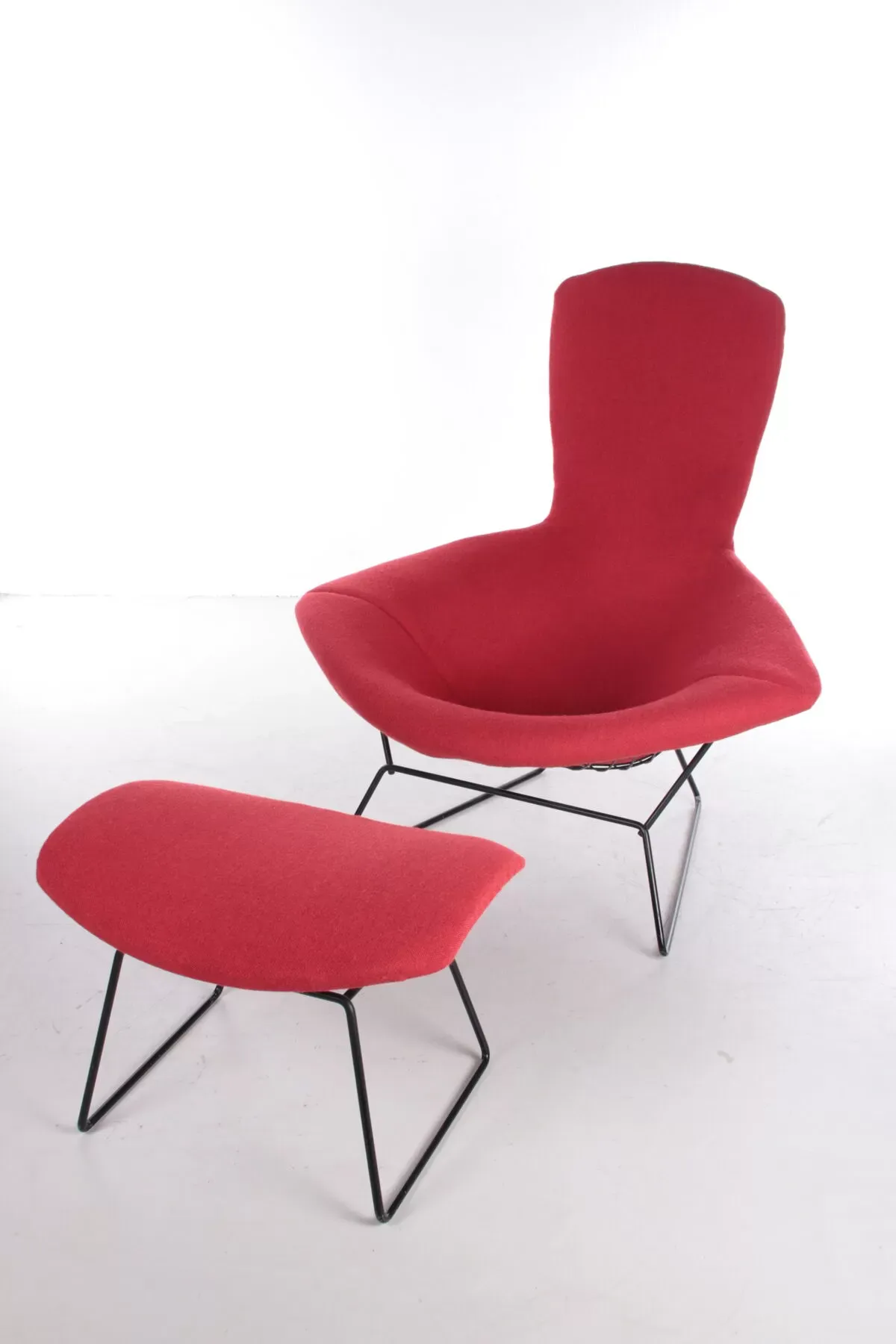 Illustration numéro 2 du produit Fauteuil avec pouf modèle Bird  Harry bertoia pour Knoll, années 1980