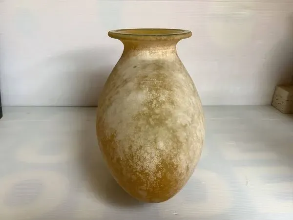 Illustration numéro 2 du produit Grand vase ovoïde Scavo