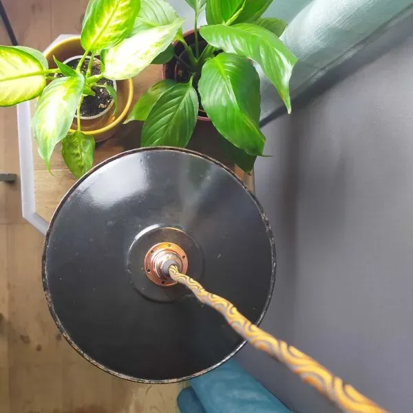 Illustration numéro 2 du produit Suspension tôle émaillée noire vintage