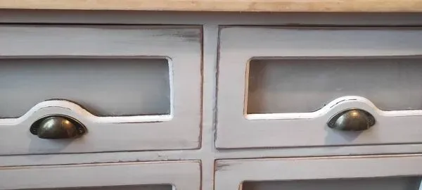 Illustration numéro 2 du produit Meuble à tiroirs