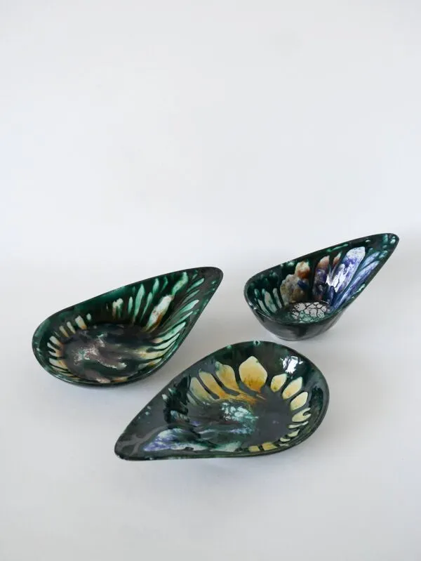 Illustration numéro 2 du produit Trio de petits plats en céramique du Morvan, 1970