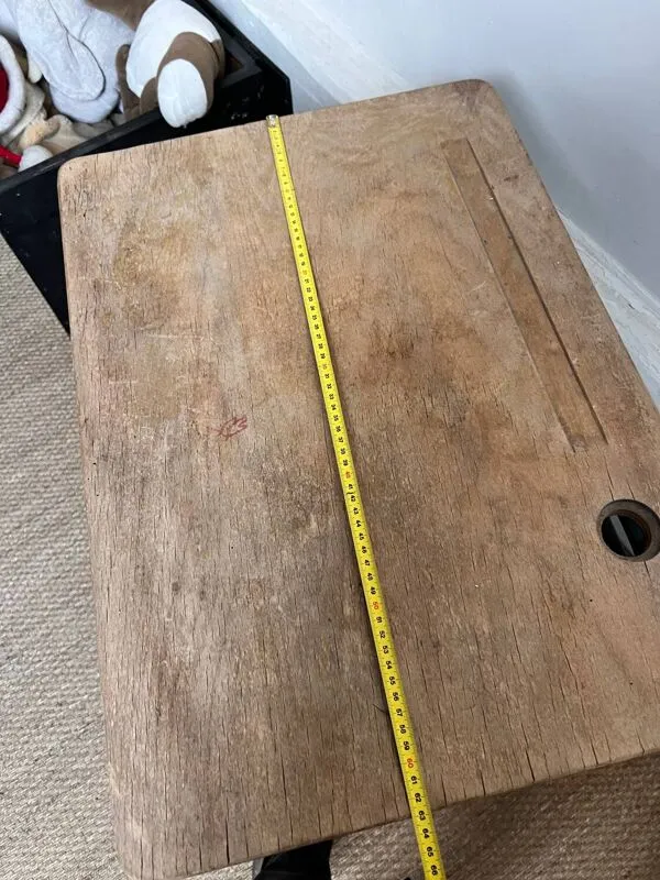 Illustration numéro 2 du produit Bureau écolier ancien