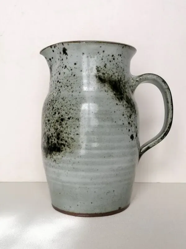 Illustration numéro 2 du produit Pichet signé ATCH Thierry et Chantal Robert en grès du Loir