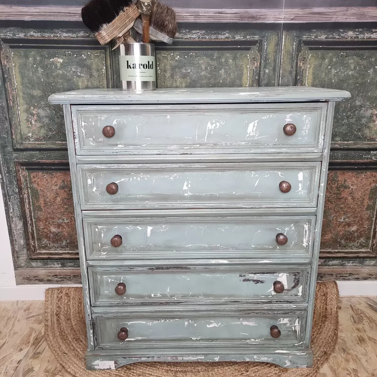 Illustration numéro 2 du produit Meuble à tiroirs