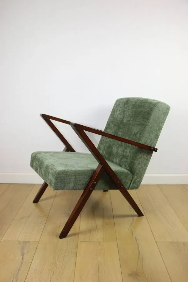 Illustration numéro 2 du produit Fauteuil vintage en velours olive, rénové