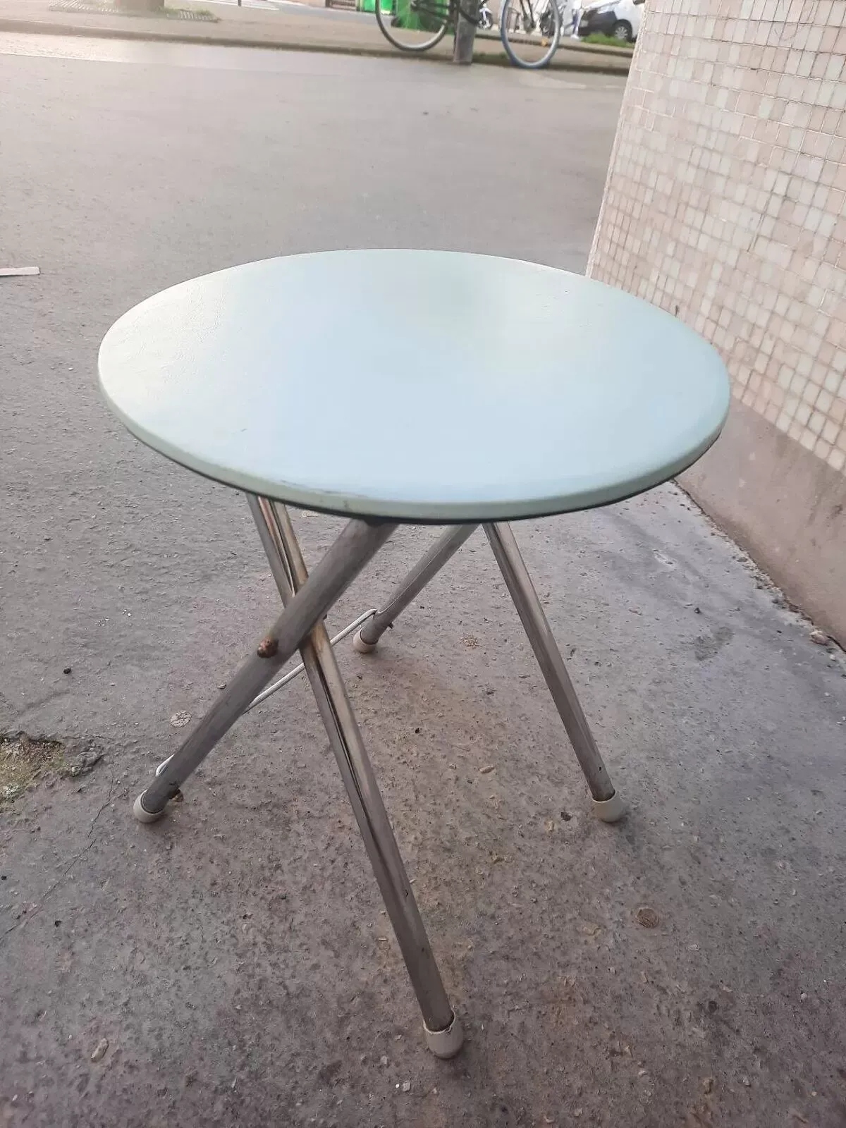 Illustration numéro 2 du produit Tabouret industriel